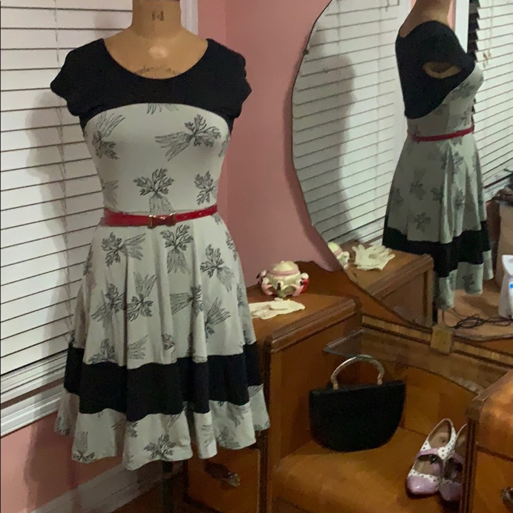 Effie’s Heart Carrot-print Dress